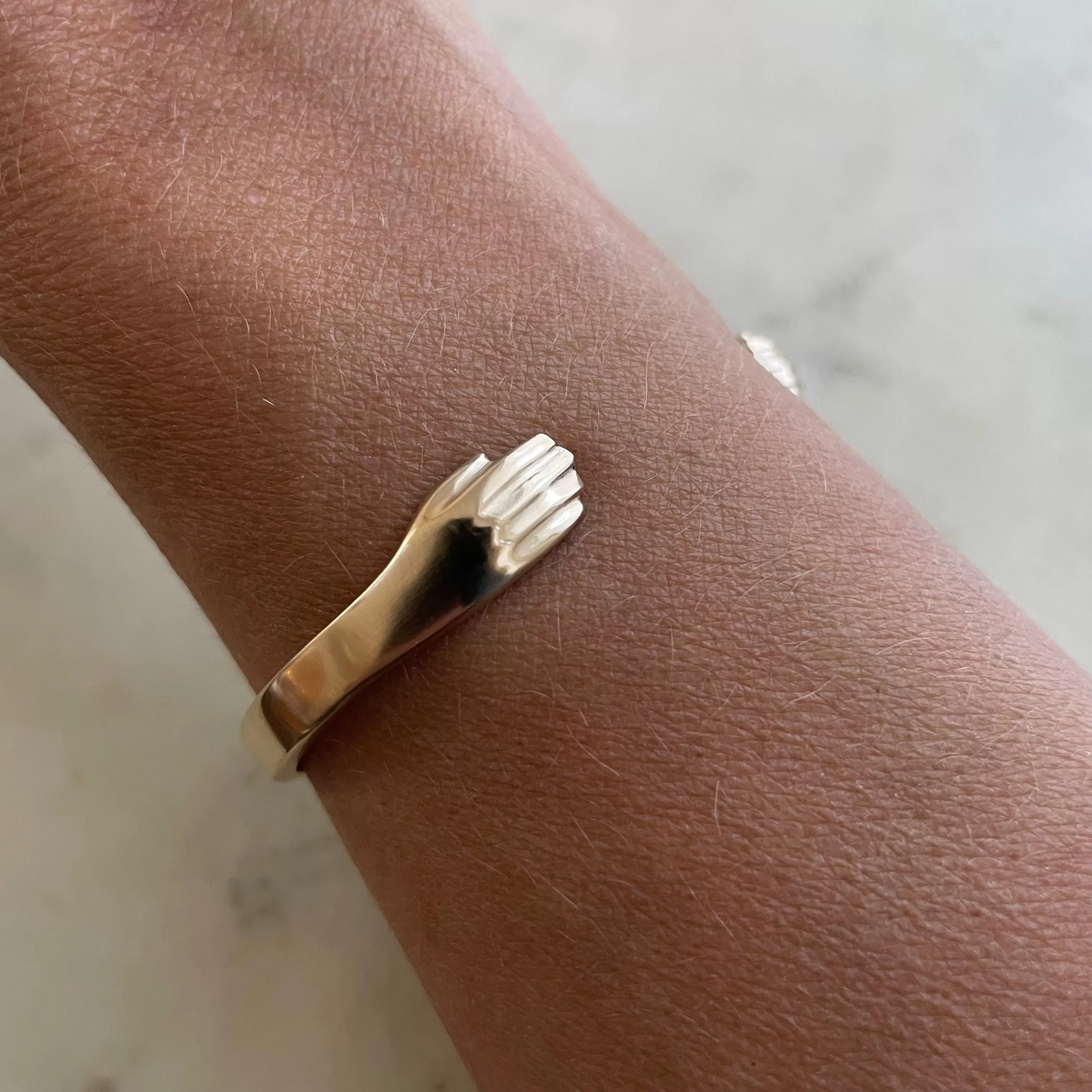 14K GOLD HUG CUFF