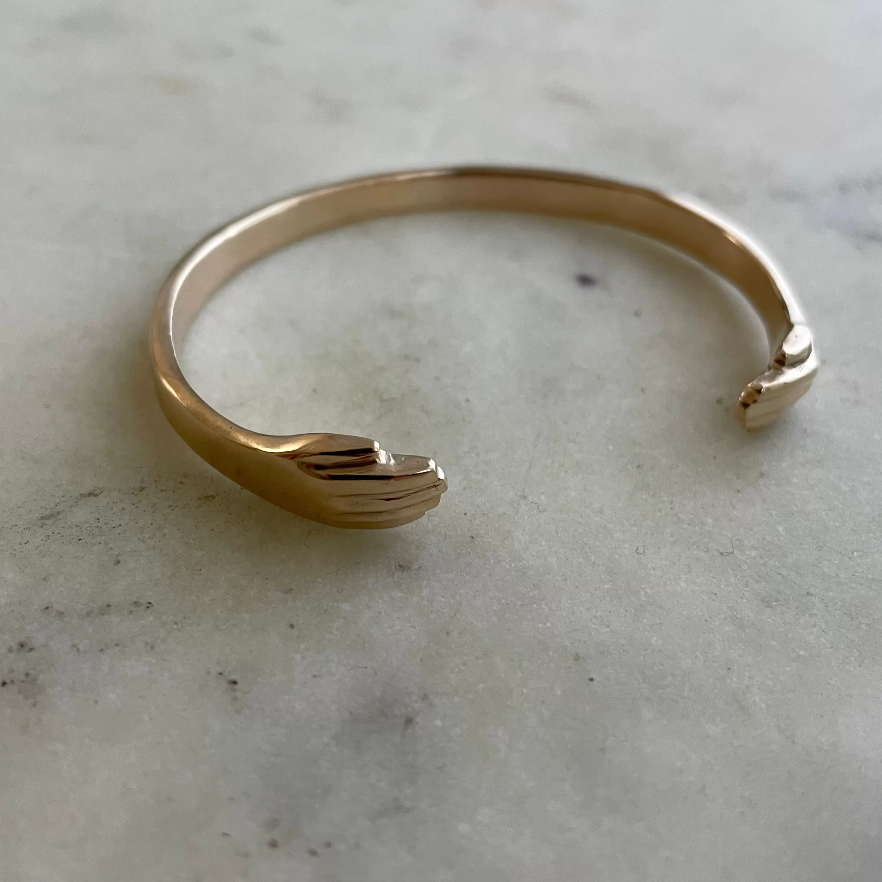 14K GOLD HUG CUFF