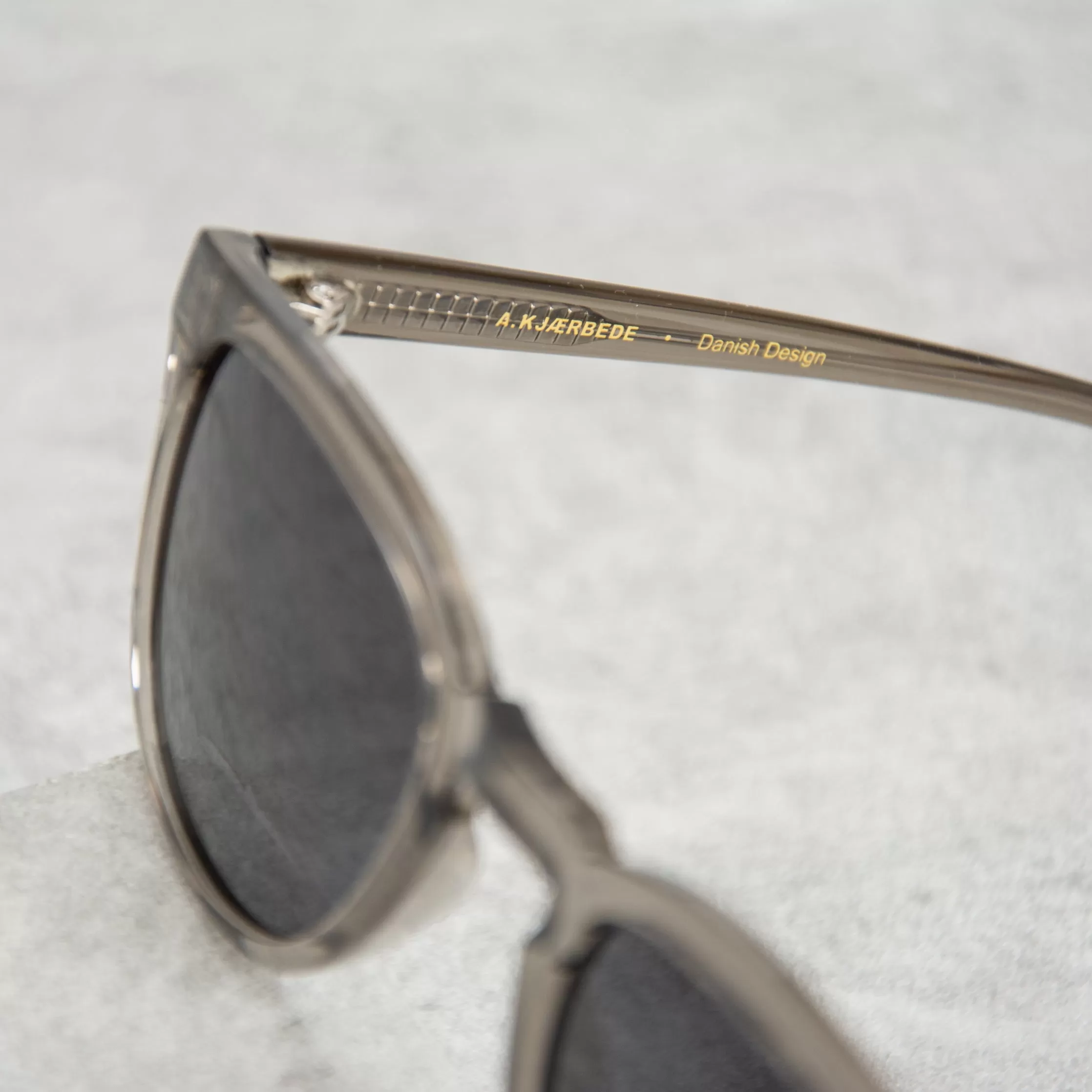 A Kjaerbede Bate KL1910-4 Sunglasses - Grey Transparent