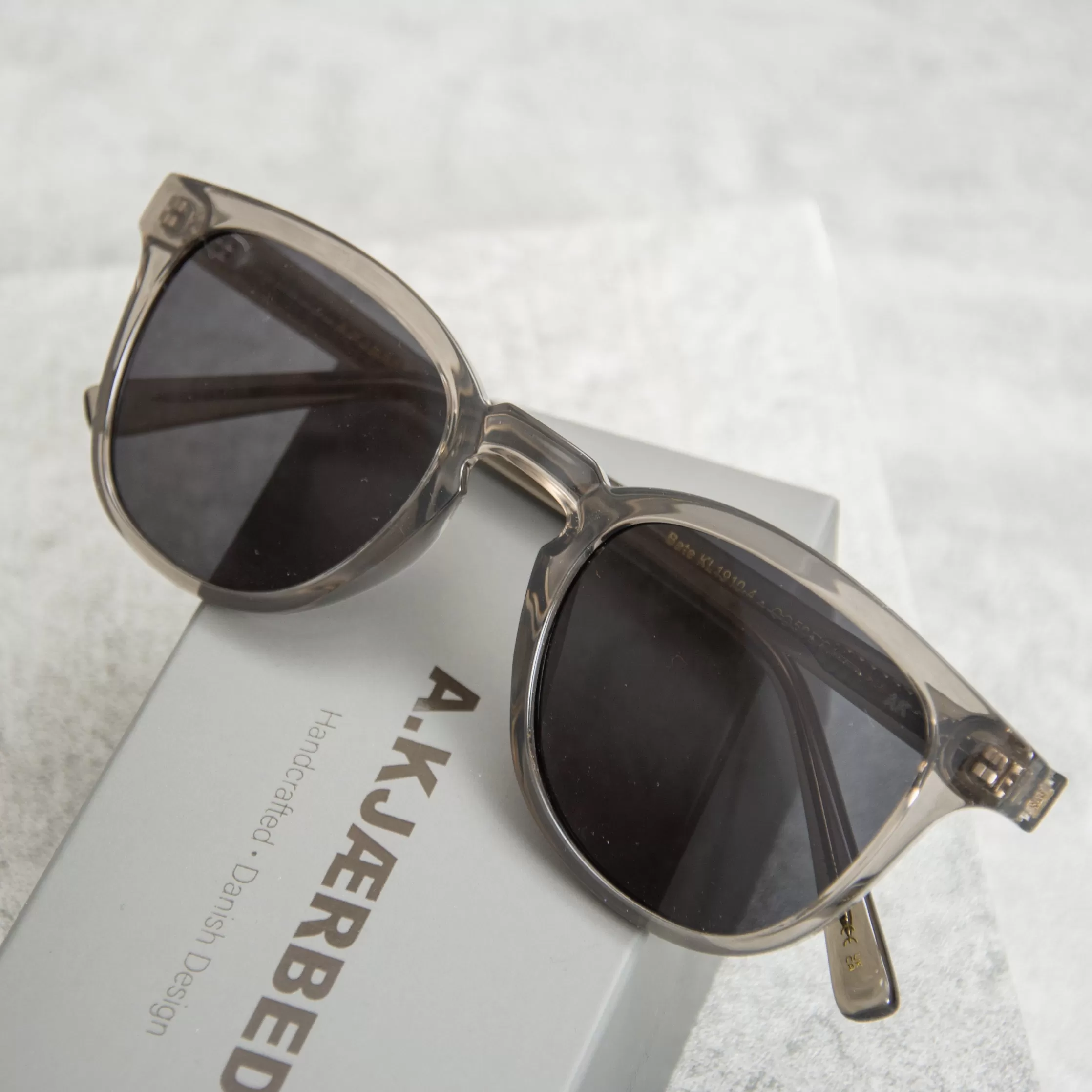 A Kjaerbede Bate KL1910-4 Sunglasses - Grey Transparent