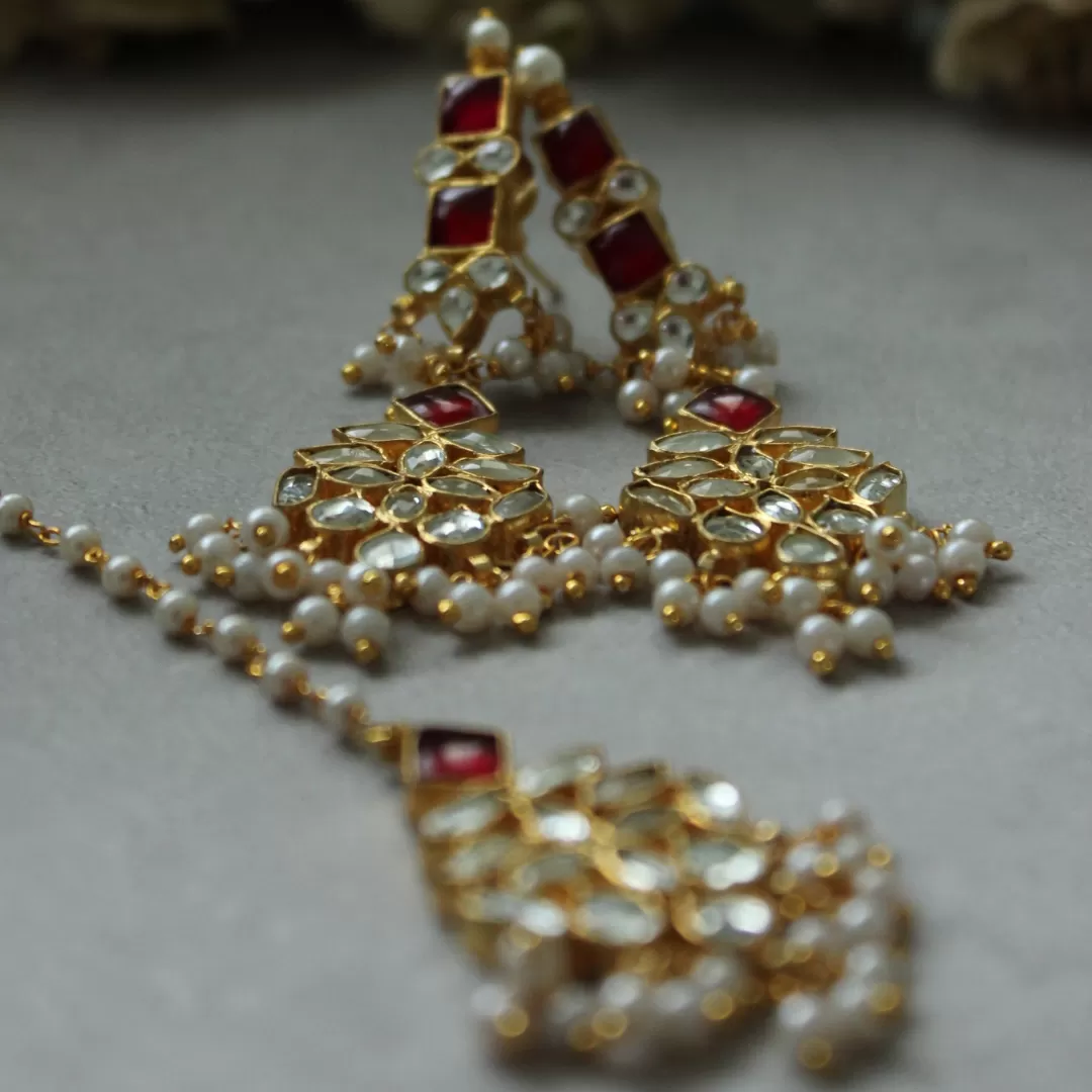 Arohi - Tikli Earrings Set