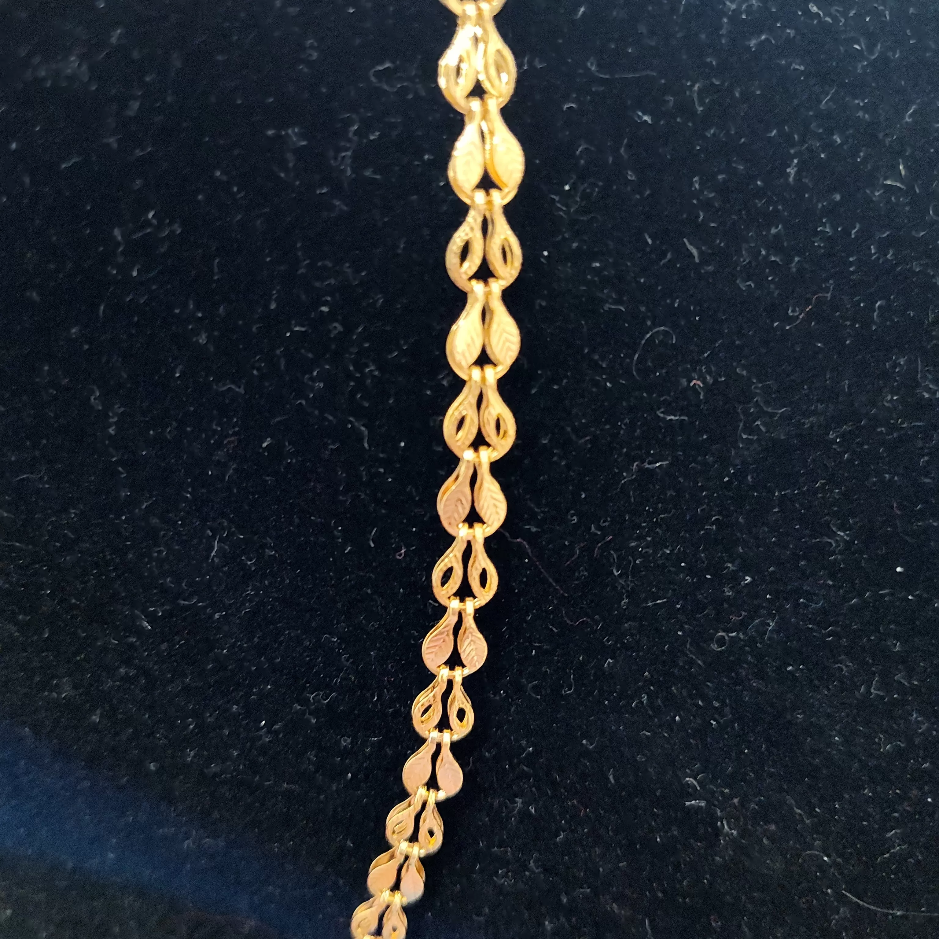 Attractive Gold plated Simple Snake Designed Necklace