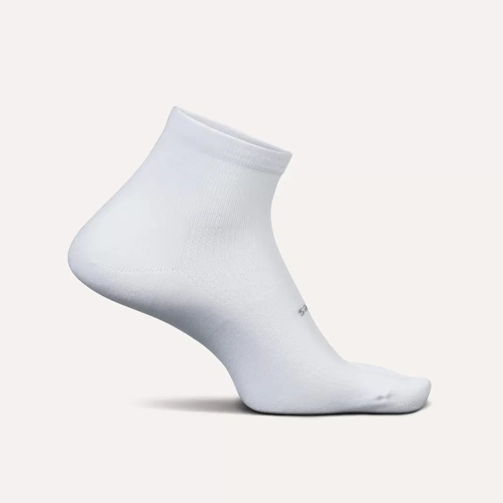 Feetures High Performance Max Cushion Quarter Socks - White