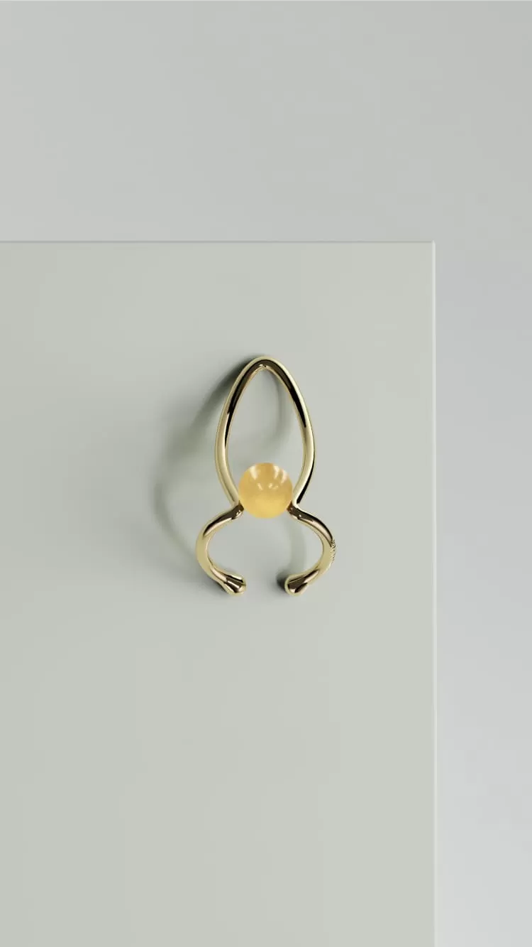 Nail ring with stone in gold