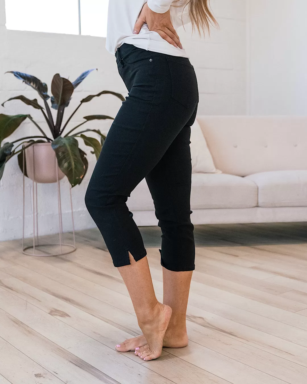 NEW! Hyperstretch Capris - Black