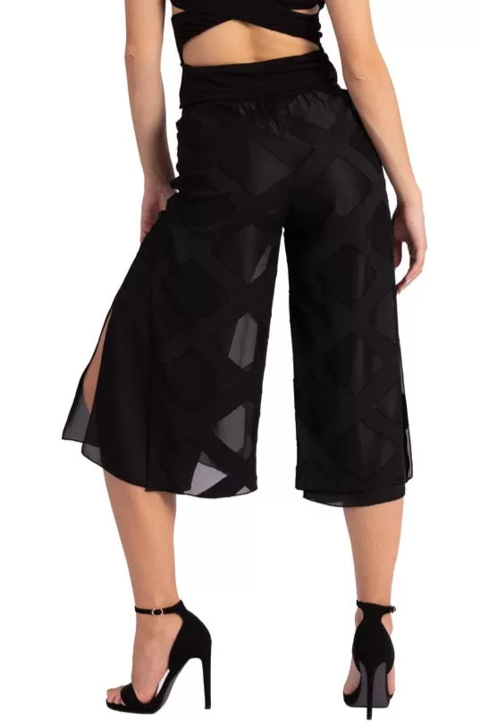 Two-layer Black 3D Relief Cropped Culottes With Slits