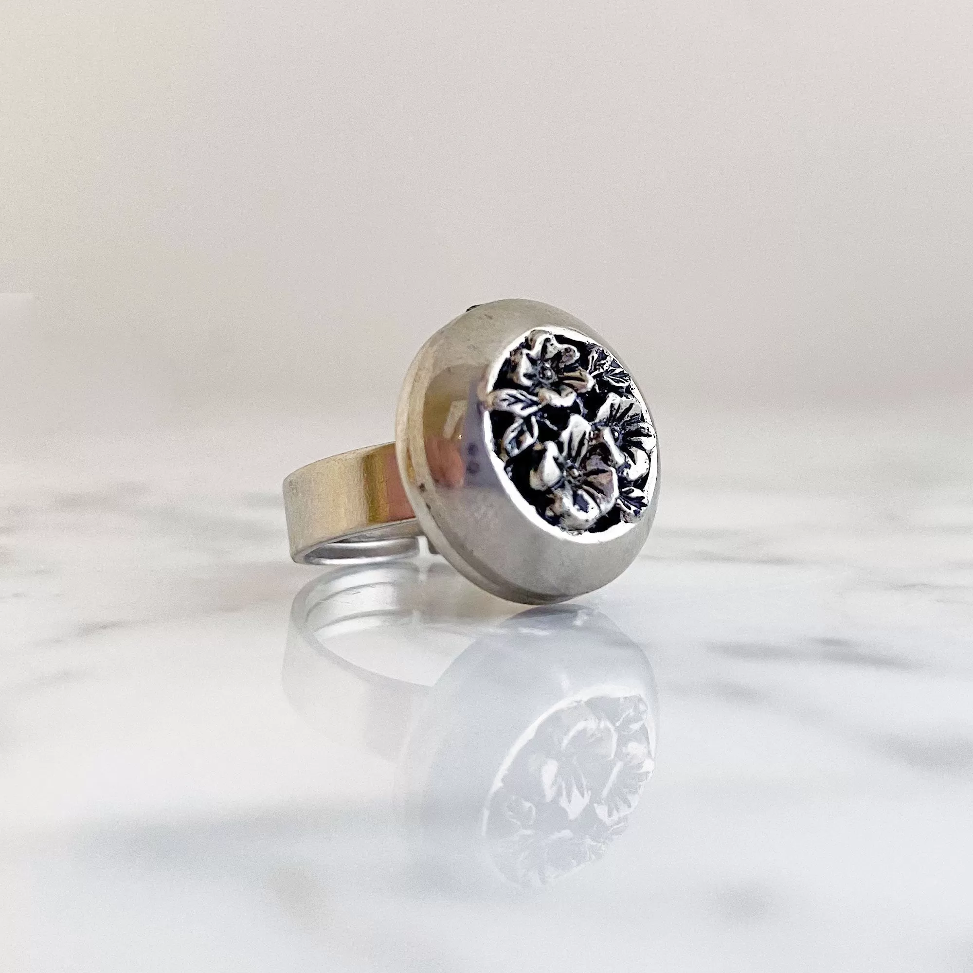 VERMONT vintage silver flower cocktail ring