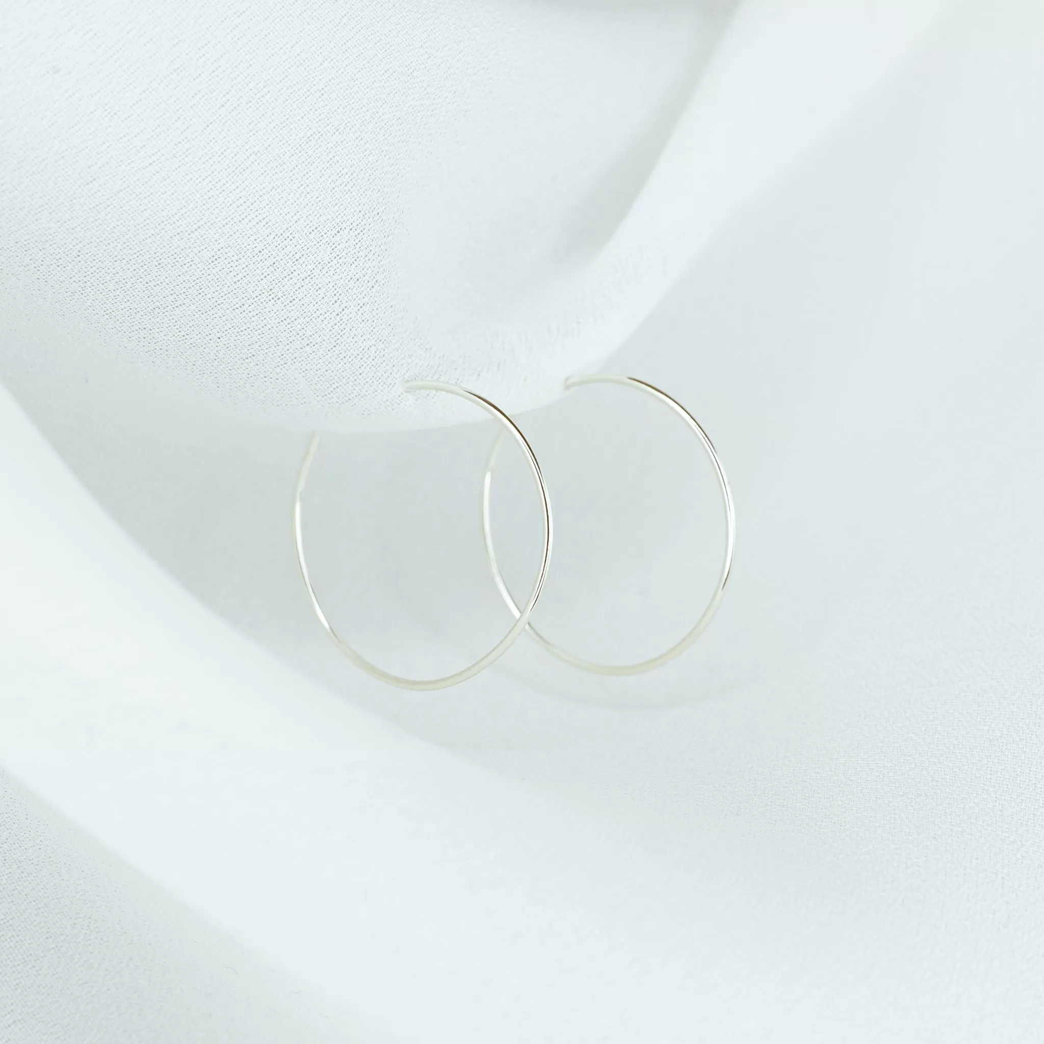 Weightless XS Hoops