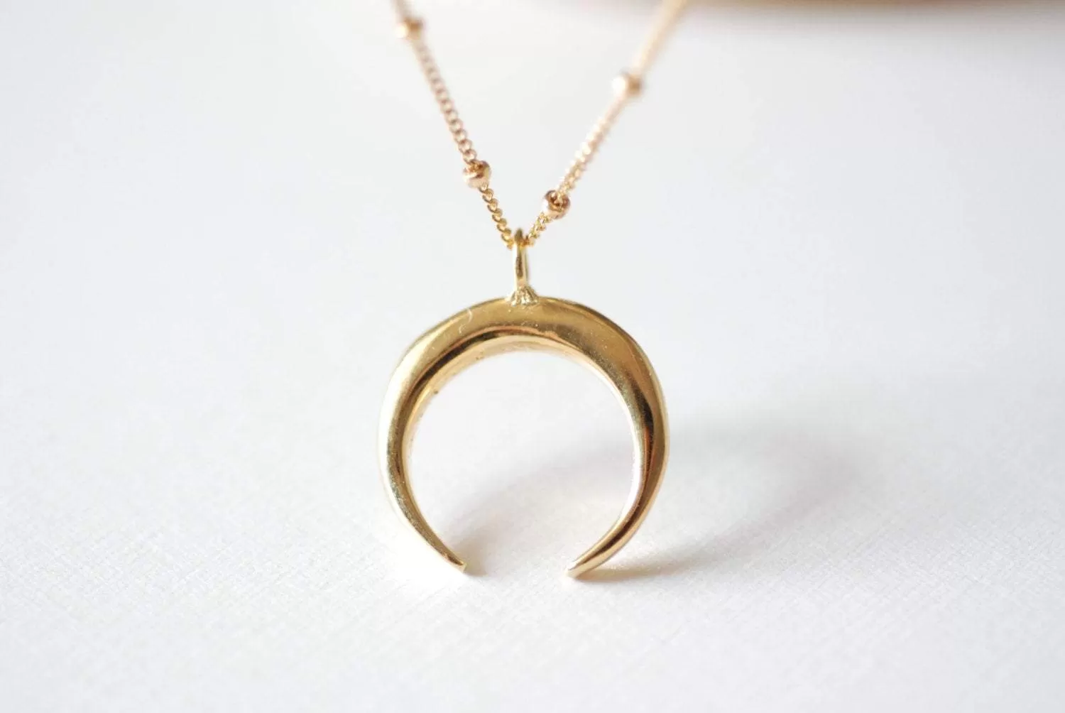 Wholesale Tusk Necklace, Double Horn Necklace, Gold Horn Necklace, Moon Necklace, Crescent Necklace, Gold moon Necklace